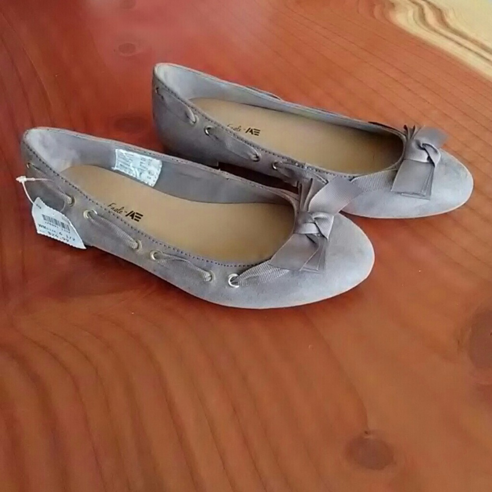 Ribboned Bow Flats